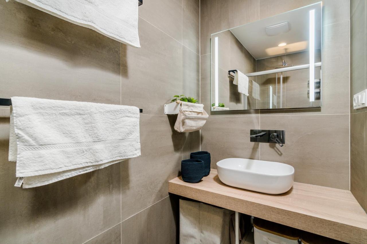 Ferienwohnung Prague Days - Premium Loft W Terrace - View - Netflix - Ac Exterior foto